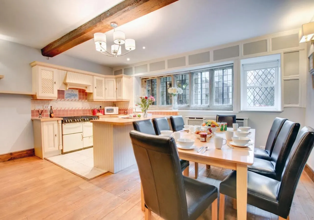 Borough House Villa Whitby Tatil Evi